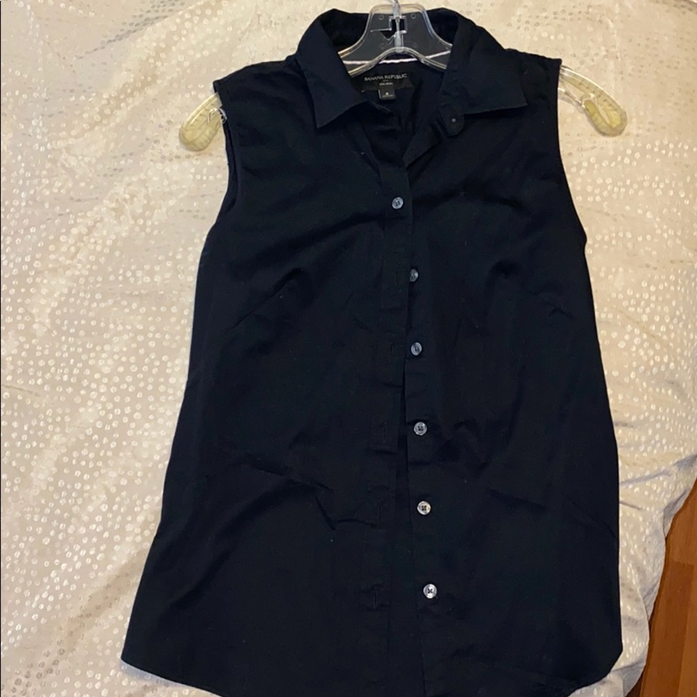 Black banana republic collared shirt!
